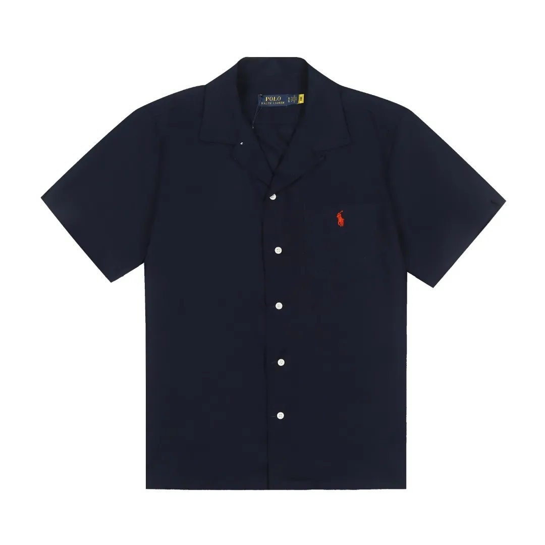 P230 White background picture [High-end quality] Style number: 25055# Color: Navy blue/off-white/ice blue/light pink/chicken yellow/khaki Size: S to XL - Ralph Lauren/Ralph Lauren 25SS Summer popular high-quality old money style Cuban collar pocket style short-sleeved linen couple shirt - originality restoration 95% cotton blended bamboo linen pre-car wash treatment tight and soft texture ✅ - 100% restored workmanship Complete professional shirt with embedded clips in bifurcated sleeves, top button earrings ✅ - Custom dyed original pearlescent white buttons with different sizes ✅ - Special shaped chiffon foil inside the collar door tube, which is not easy to deform and pull ✅ - Ralph Lauren/linen pocket style short-sleeved shirt. It is different from the classic style and has a niche style. It perfectly combines comfort and high-end. An indispensable piece in summer. It is both cool and textured. It is the king of ins style with every snap. It can be used for commuting and vacationing. There’s no pressure to switch between different styles, and the classics never go out of style.
